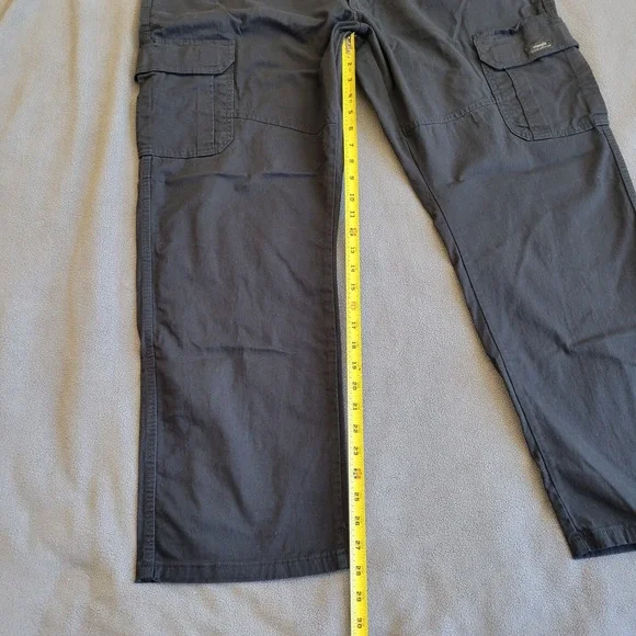 WRANGLER Jeans Mens 40x30 Black RELAXED FIT CARGO Pockets Five Star Premium - Picture 2 of 15